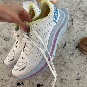 HOKA Kawana Running Shoe